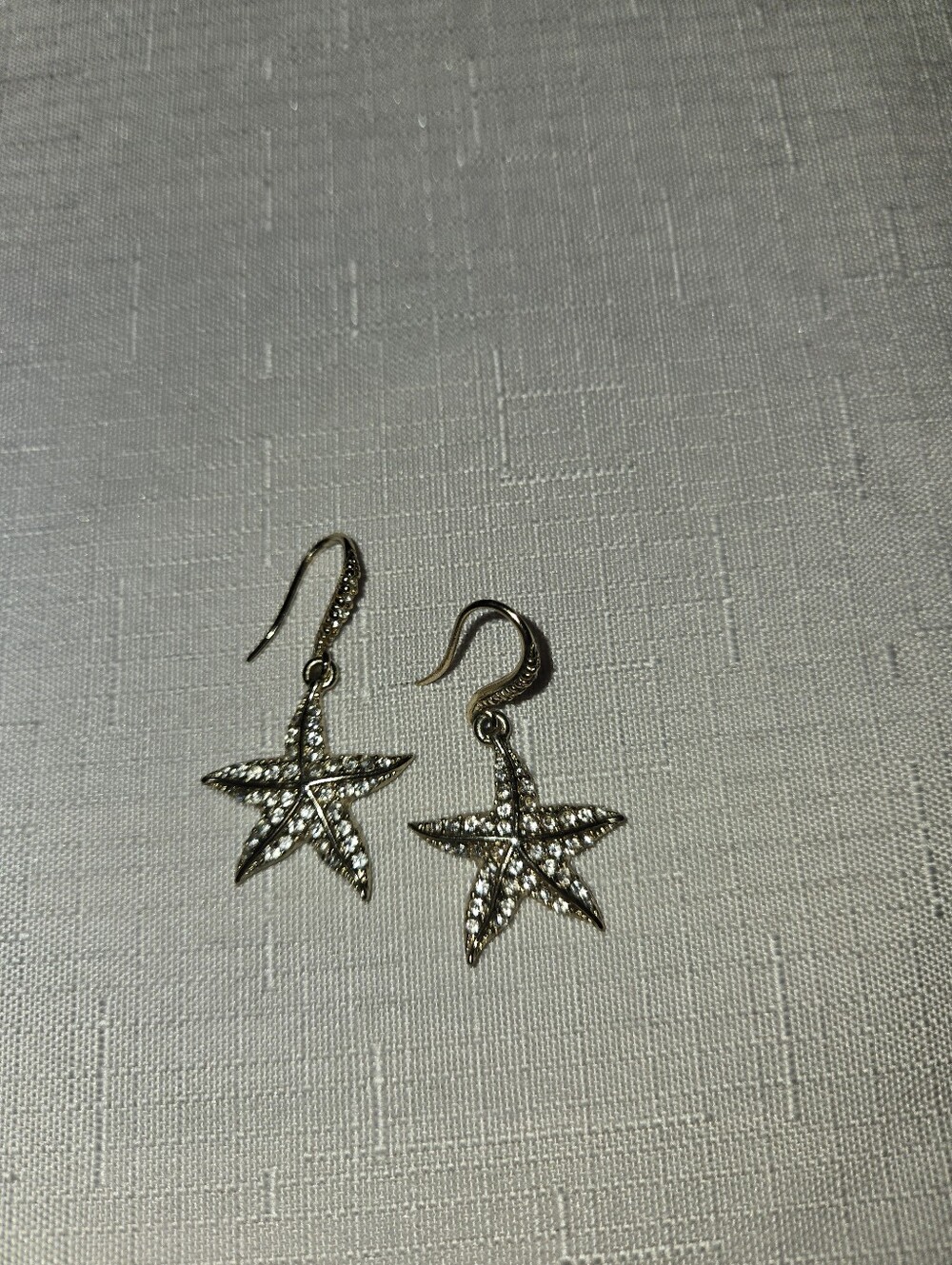 Chloe + Isabel Pavé Starfish Dangle Earrings Coastal Crystal Gold Tone Beach Sea